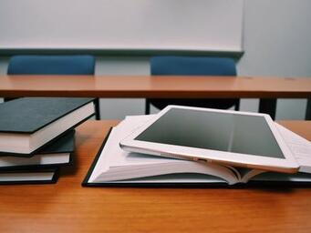 Qualifizierung für Schulbegleiter:innen